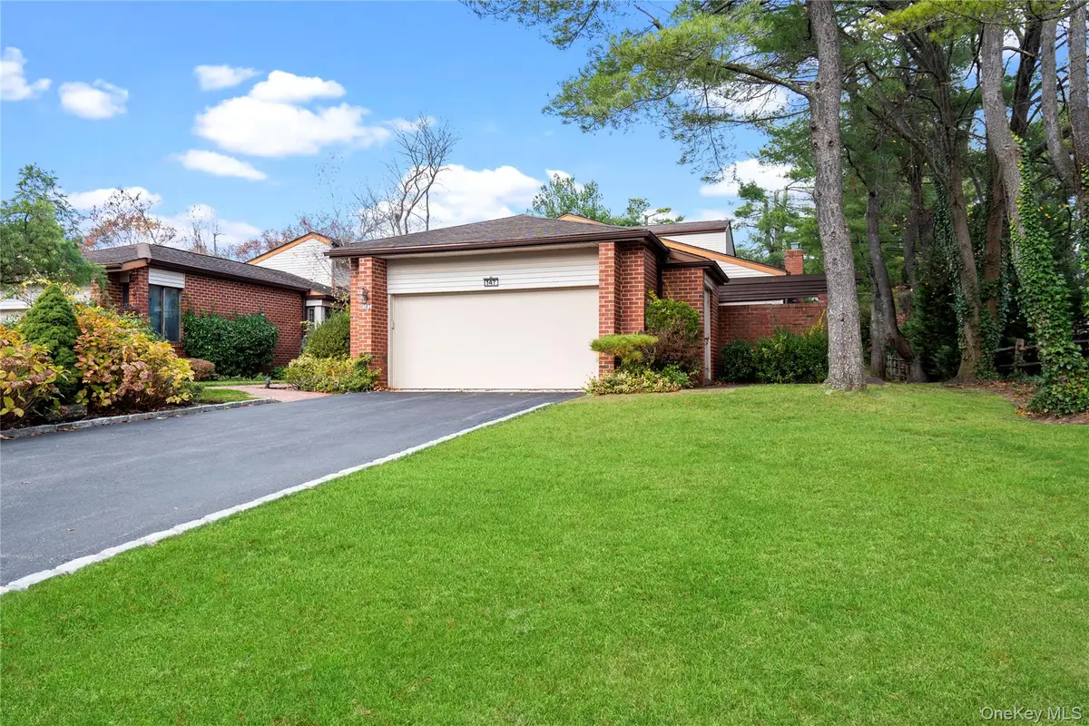 147 Darters Lane, Manhasset, NY 11030 - #1