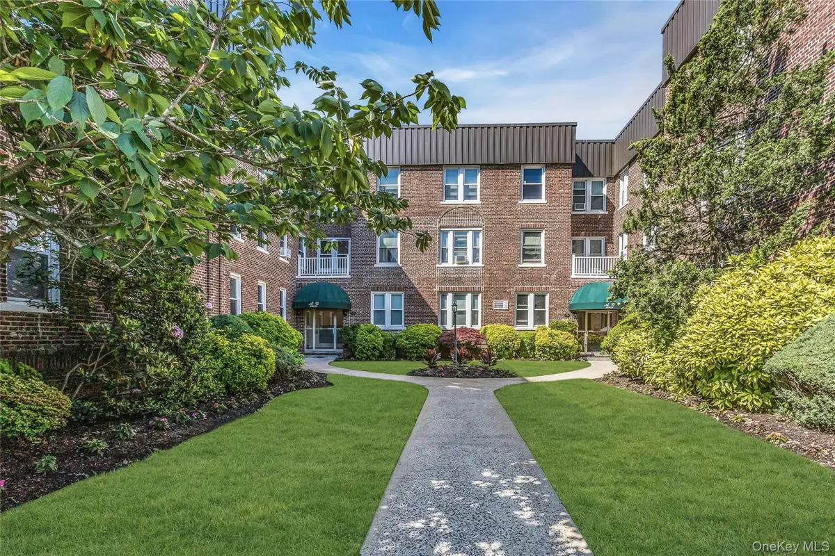 185 Atlantic Avenue #A3, Lynbrook, NY 11563 - #1