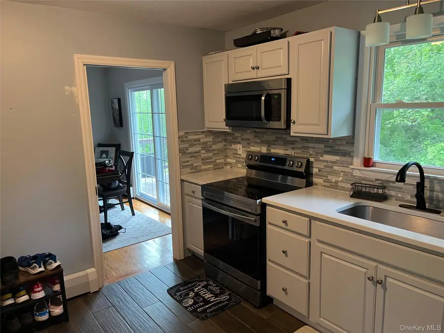 47 Mountain View Drive, Pleasant Valley, NY 12569 - #2