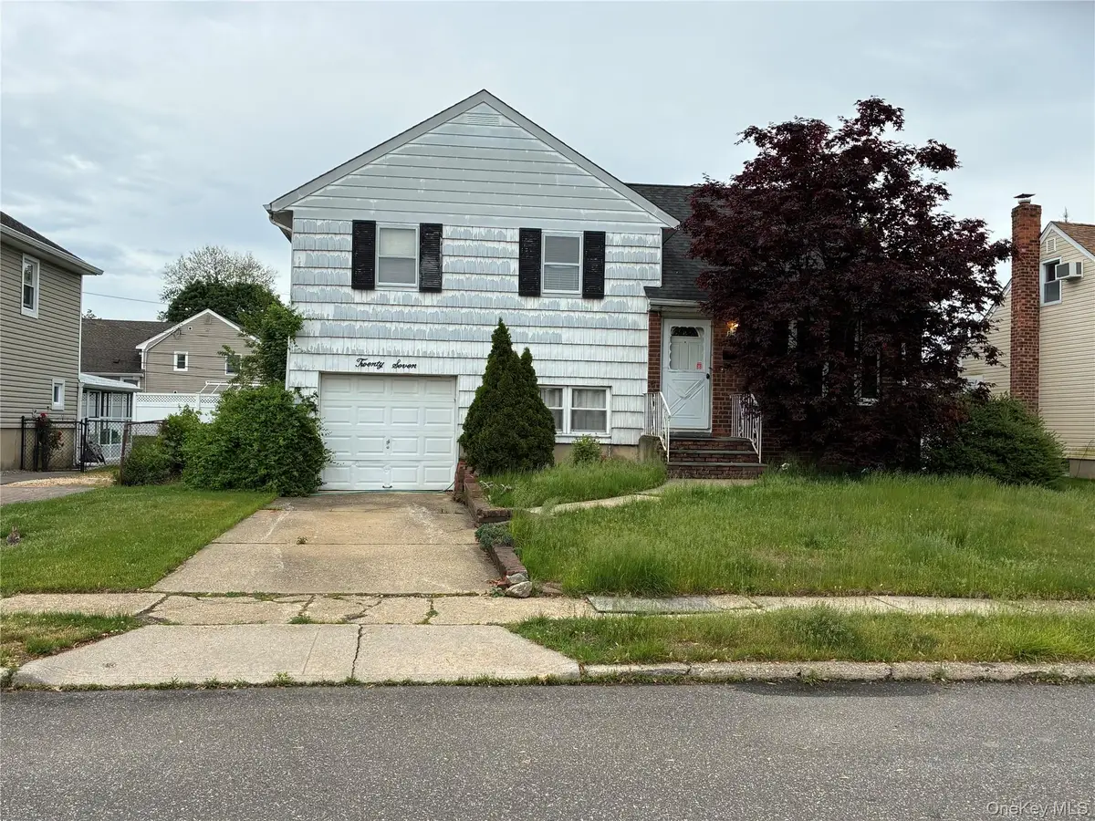 27 Elizabeth Drive, Bethpage, NY 11714 - #1