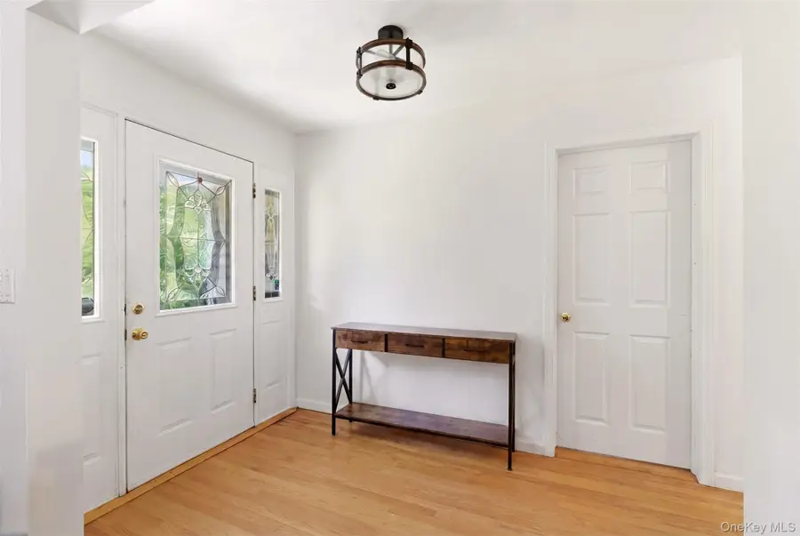 106 Vineyard Road, Huntington, NY 11743 - #3