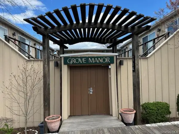 179A Ocean Walk #11, Cherry Grove, NY 11782