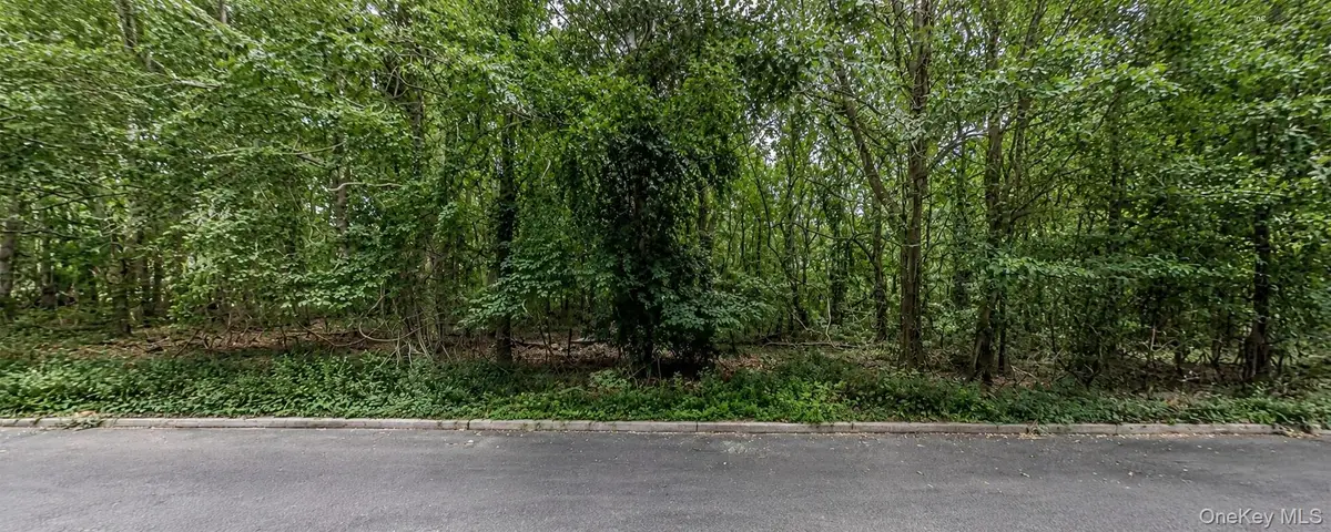 7 Nicole Court, Manorville, NY 11949 - #1