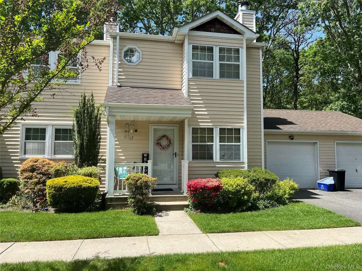 17 Stone Commons, Yaphank, NY 11980 - #1