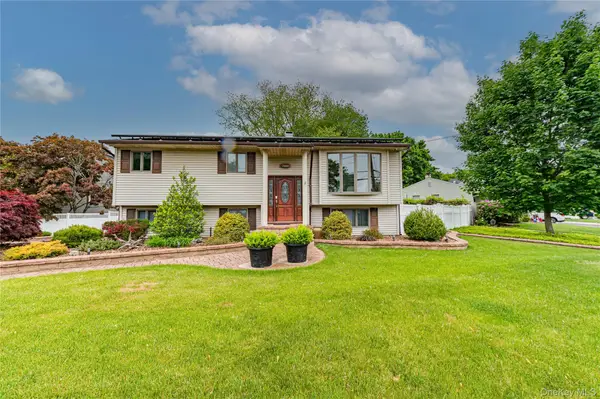 1603 Lad Avenue, Medford, NY 11763