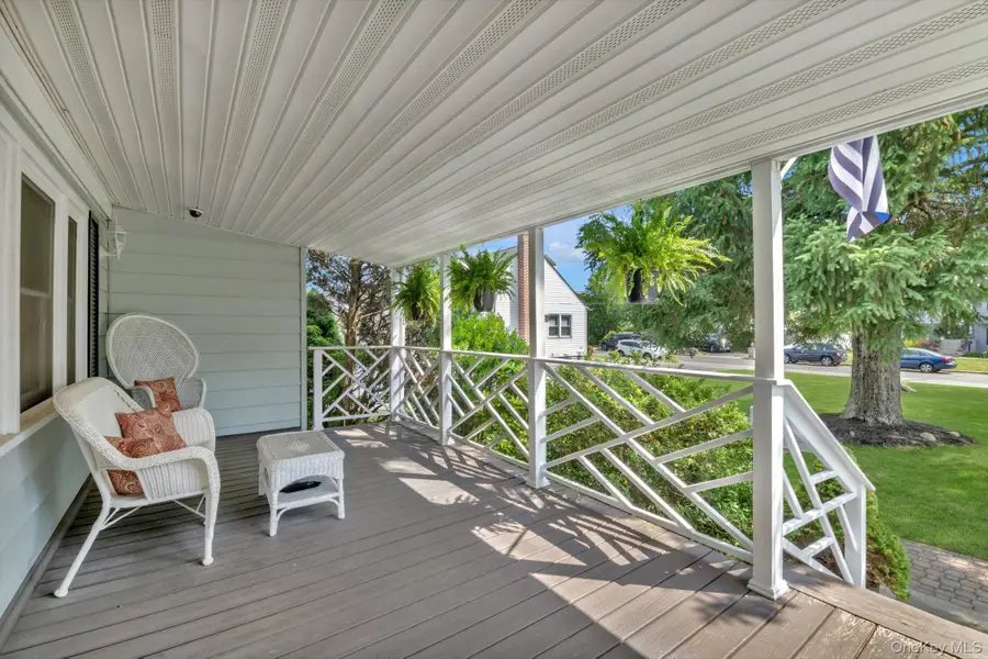 135 Centre Avenue, Lindenhurst, NY 11757 - #3