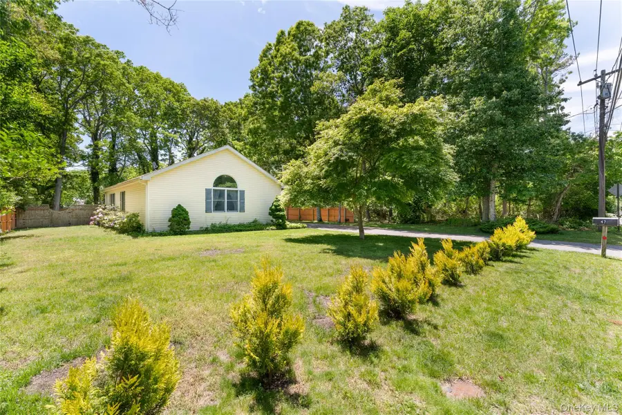 47 Suffolk Road, Hampton Bays, NY 11946 - #3