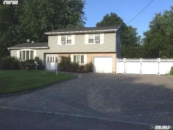 53 Jarvin Road, Port Jefferson, NY 11776
