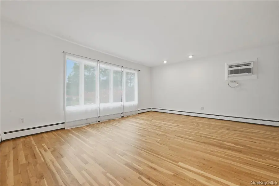 2073 Washington Street, Merrick, NY 11566 - #2