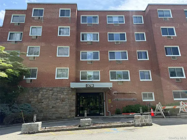 370 Central Park Avenue #2E, Scarsdale, NY 10583