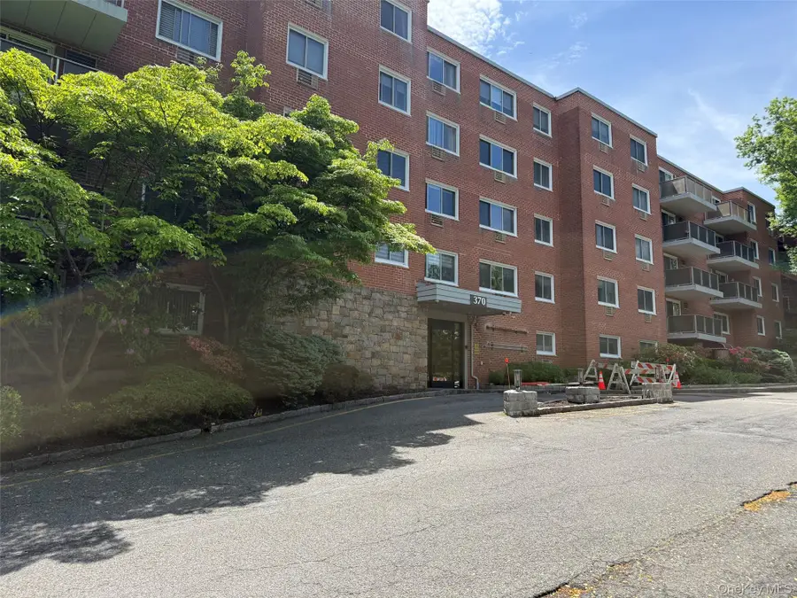 370 Central Park Avenue #2E, Scarsdale, NY 10583 - #2