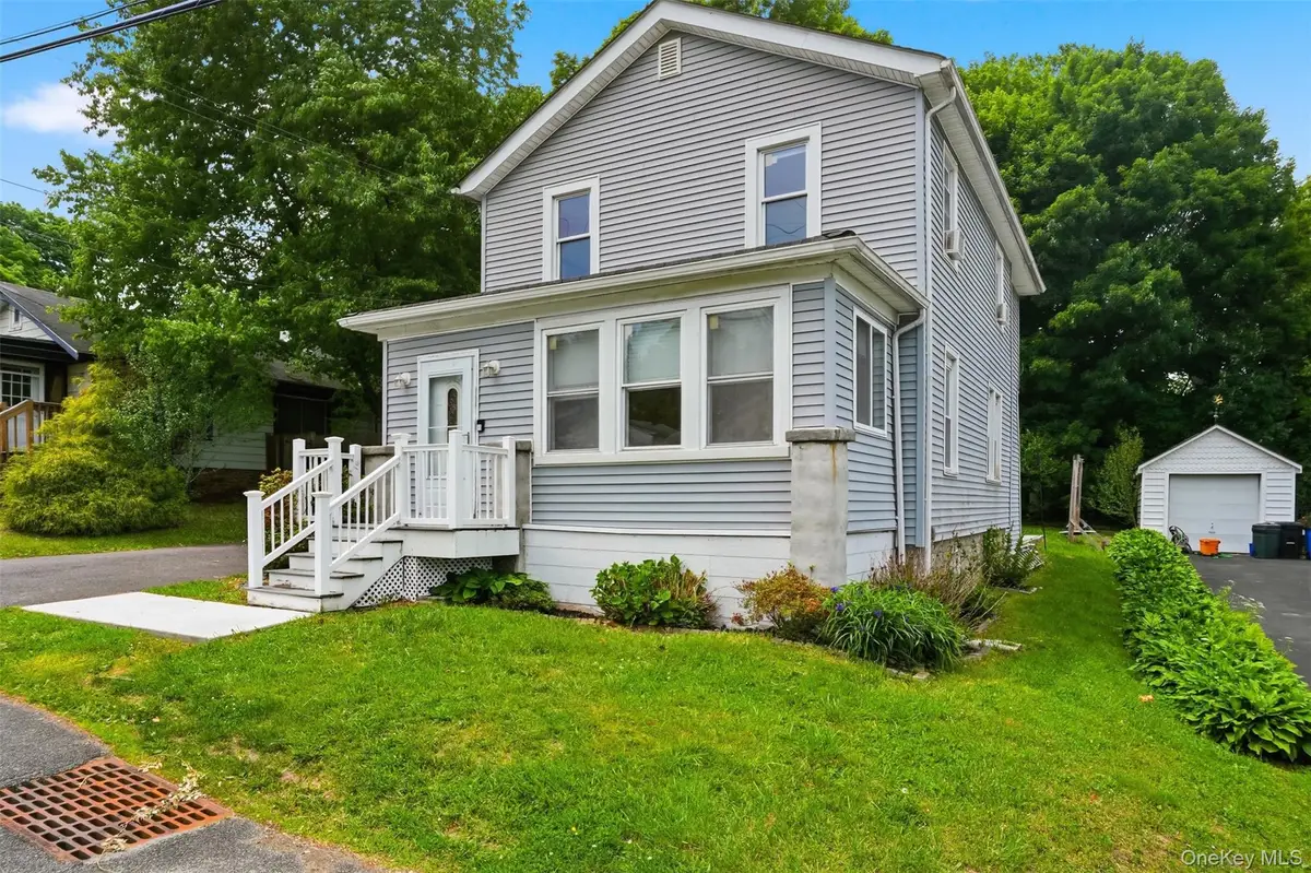 18 Saint Joseph Place, New Windsor, NY 12553 - #1