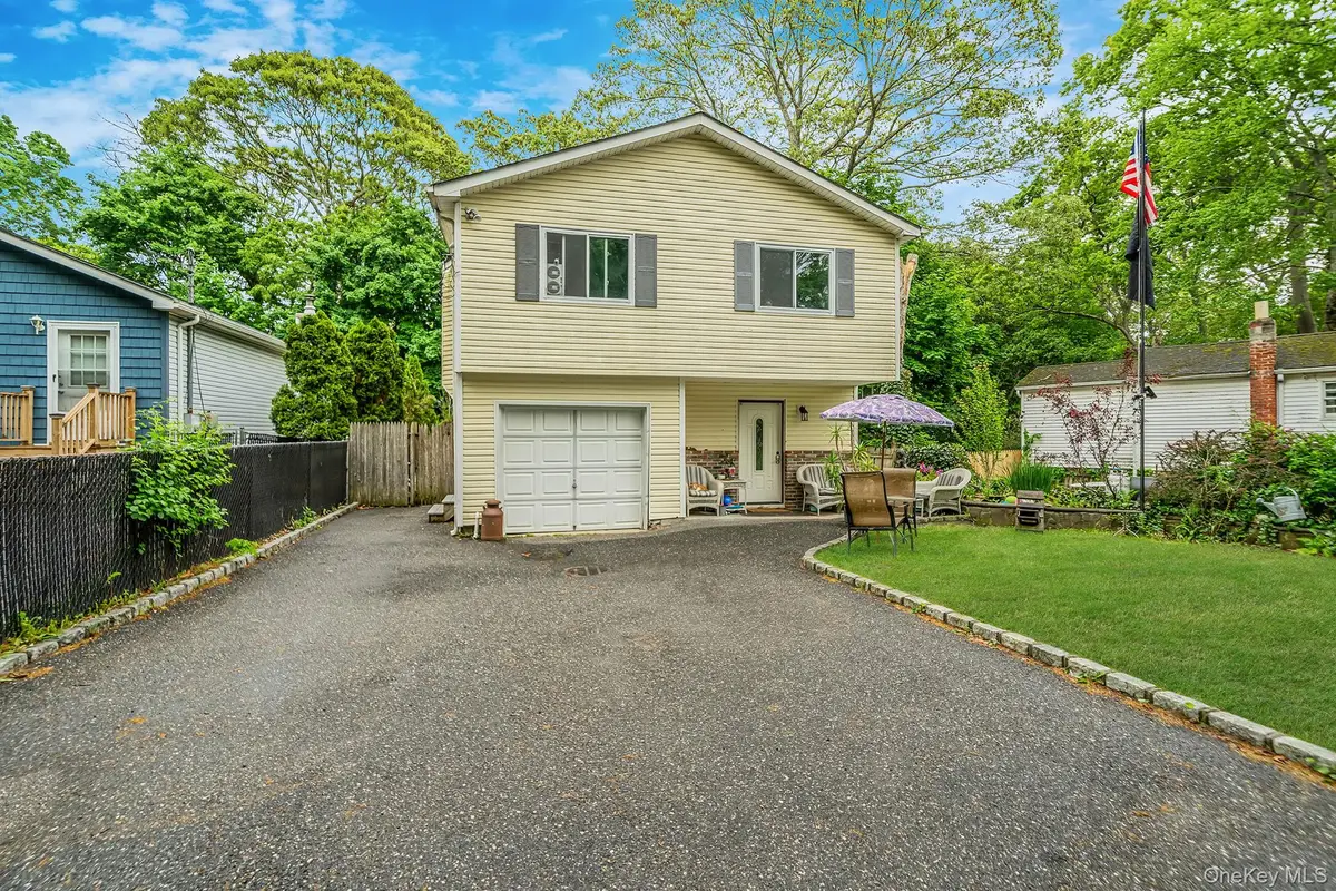 35 Franklin Avenue, Mastic, NY 11950 - #1