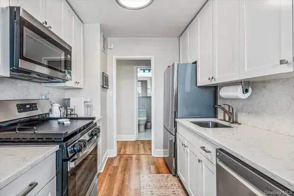 18-15 215th Street #5N, Bayside, NY 11360