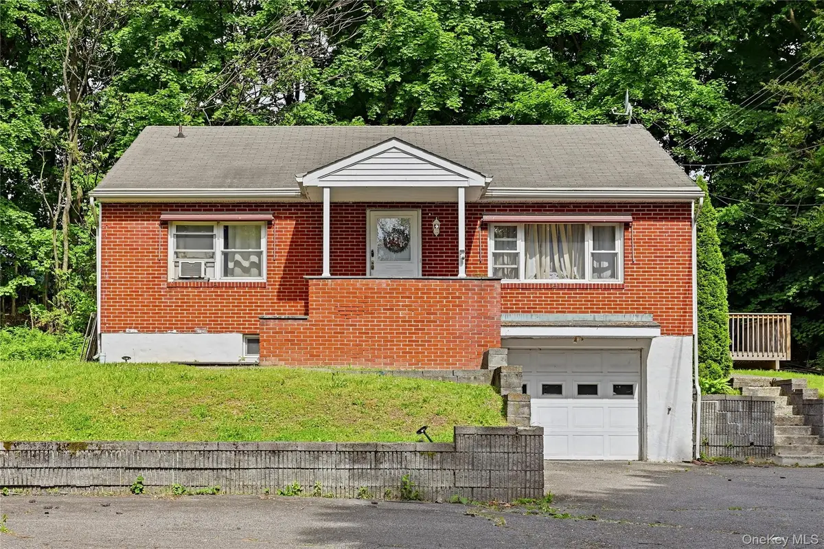 6 Riverview Avenue, New Windsor, NY 12553 - #1