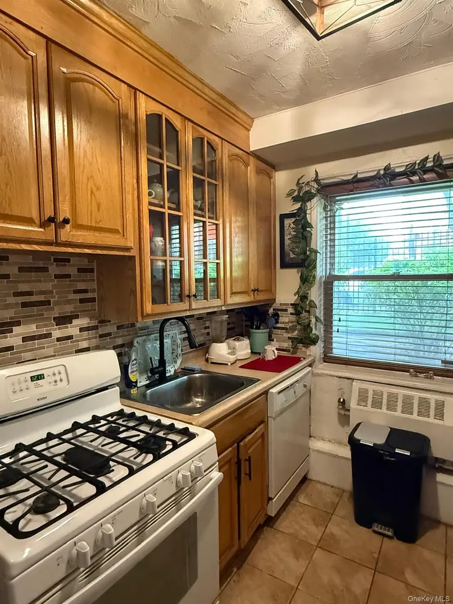 6291 Broadway #A4, Bronx, NY 10471 - #3