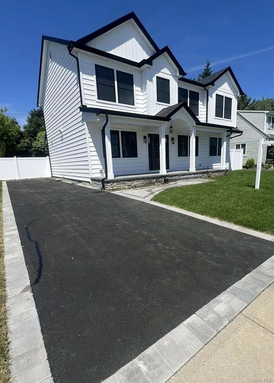 158 Lee Avenue, Hicksville, NY 11801 - #2