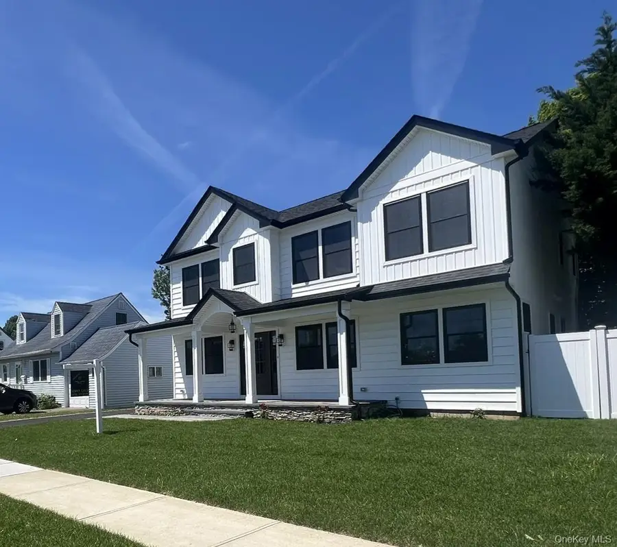 158 Lee Avenue, Hicksville, NY 11801 - #3