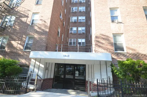 64-41 Saunders Street #604, Forest Hills, NY 11374