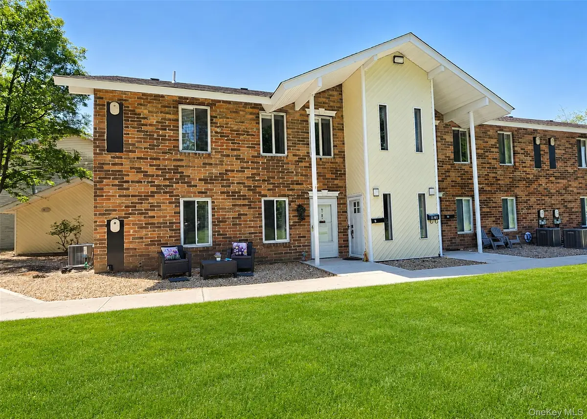 9 Navajo Court #9, Coram, NY 11727 - #1