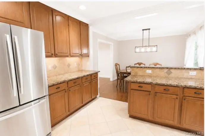 6 George Court, Miller Place, NY 11764 - #3