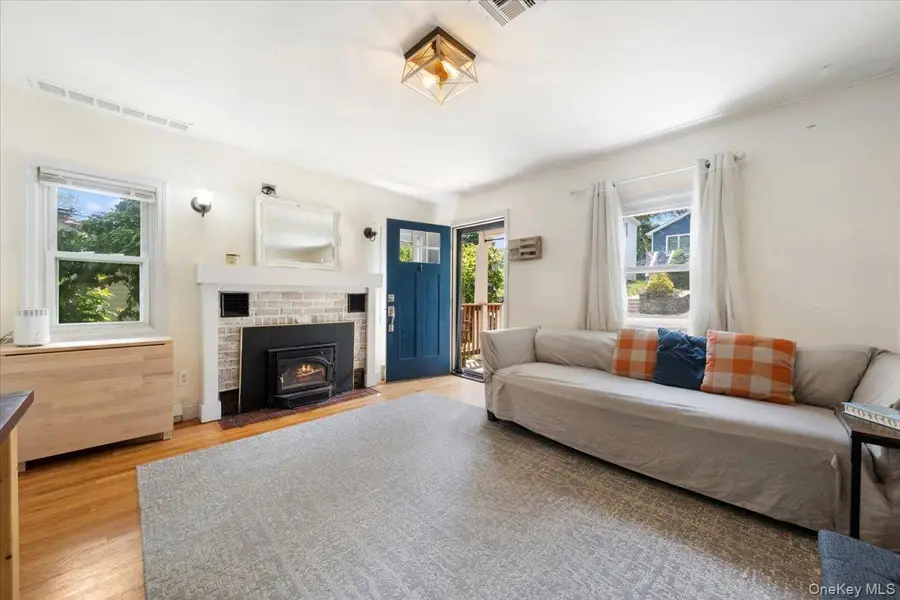 46 Argyle Street, Lake Peekskill, NY 10537 - #2