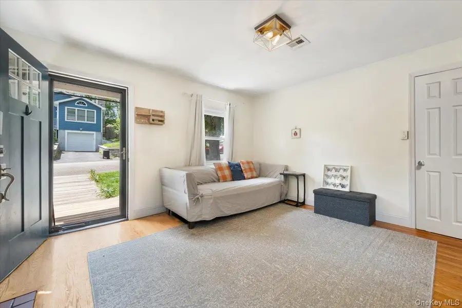 46 Argyle Street, Lake Peekskill, NY 10537 - #3
