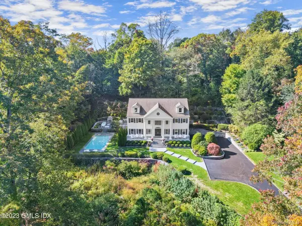 26 Round Hill Road, Greenwich, CT 06830