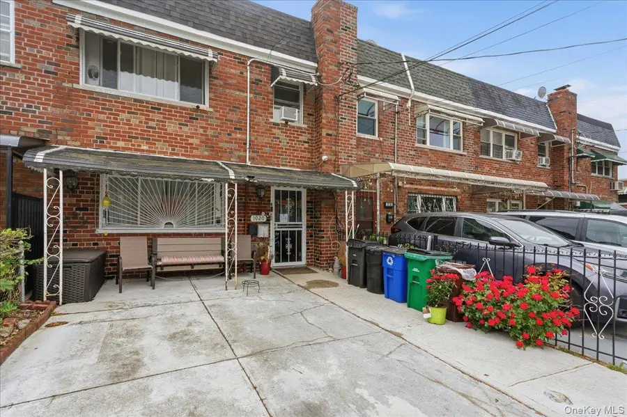 1020 E 213th Street, Bronx, NY 10469 - #2