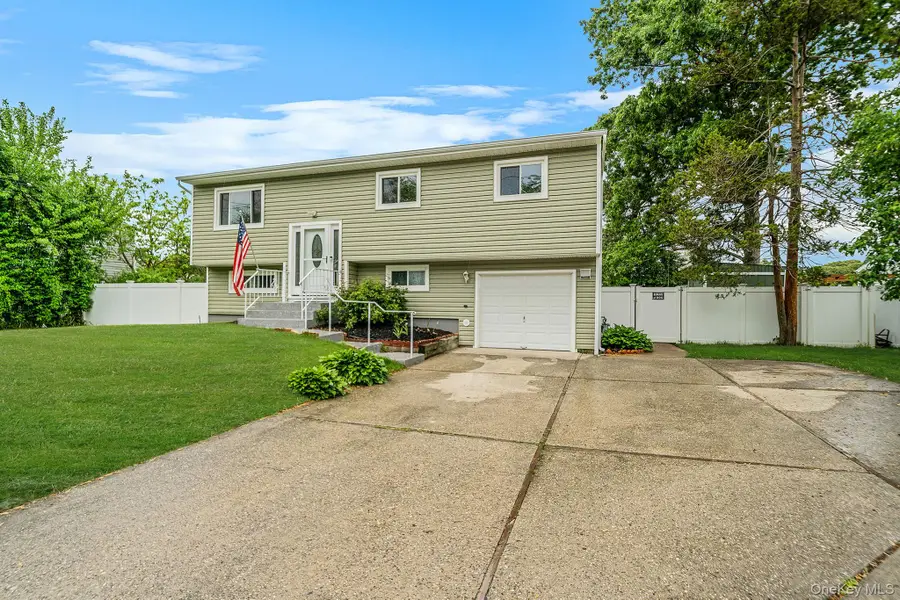 17 Liberty Avenue, Selden, NY 11784 - #2