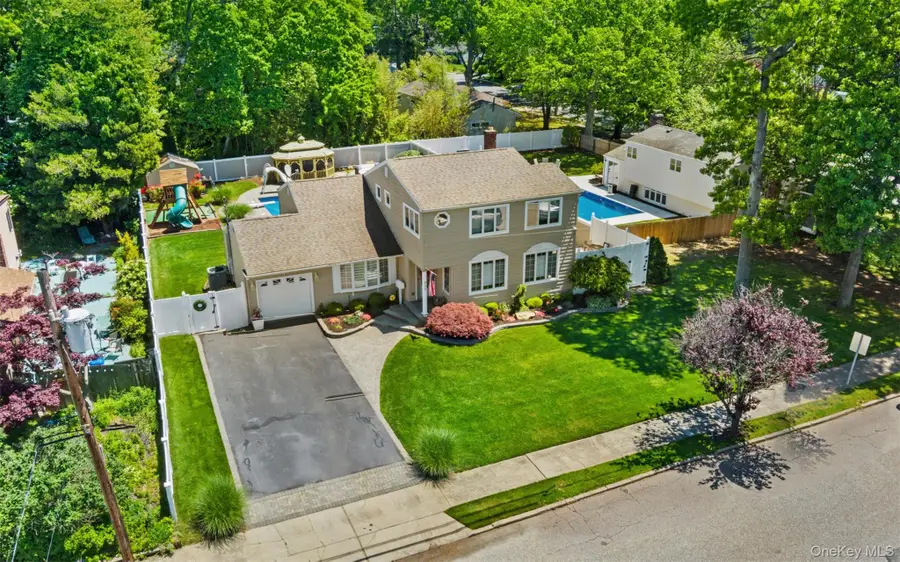 939 Manor Lane, Bay Shore, NY 11706 - #3