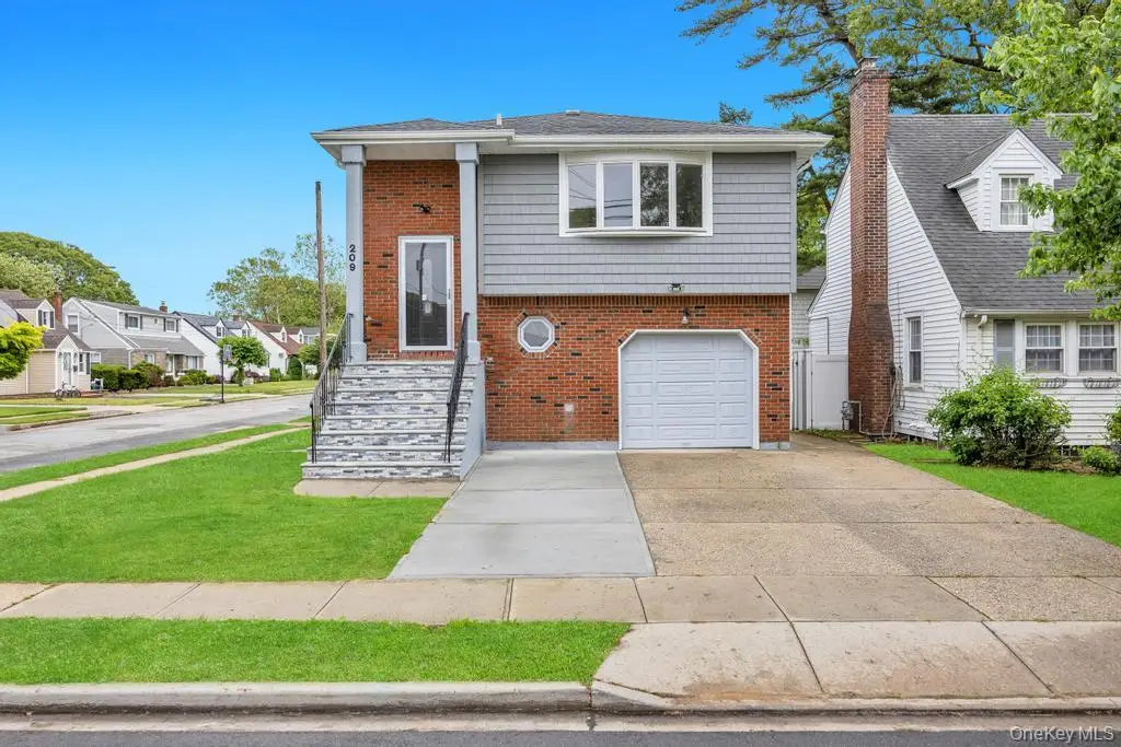 Address Withheld By Seller, Valley Stream, NY 11580 - #1