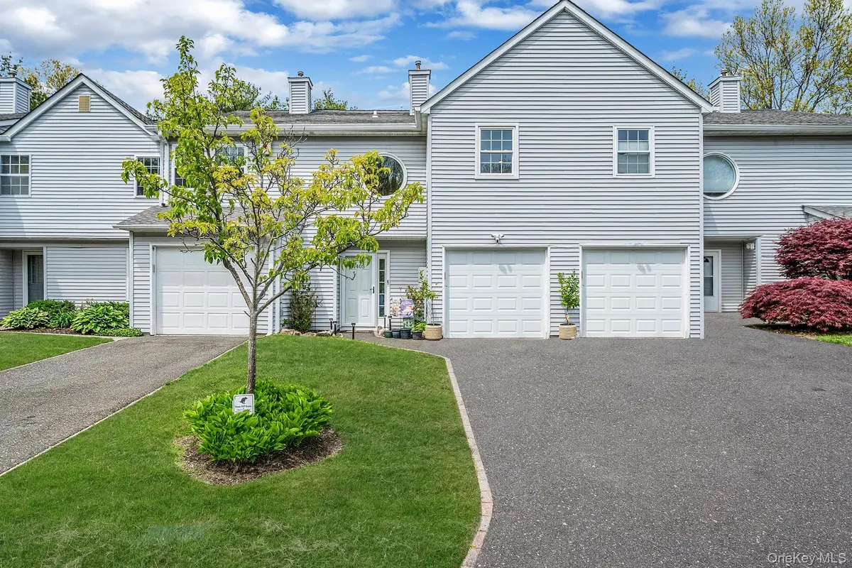 1405 Sara Circle, Terryville, NY 11776 - #1