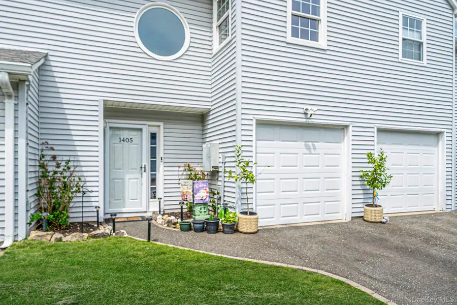 1405 Sara Circle, Terryville, NY 11776 - #2
