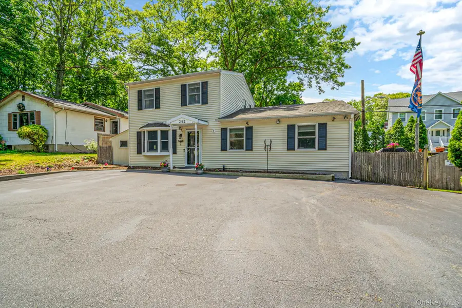 242 Lower Rocky Point Road, Sound Beach, NY 11789 - #2
