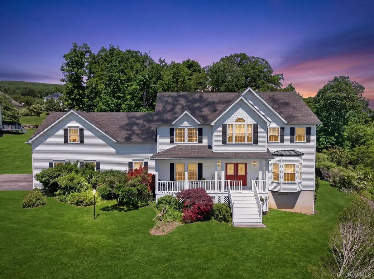 8 Alloway Crescent, Highland Mills, NY 10930 - #1