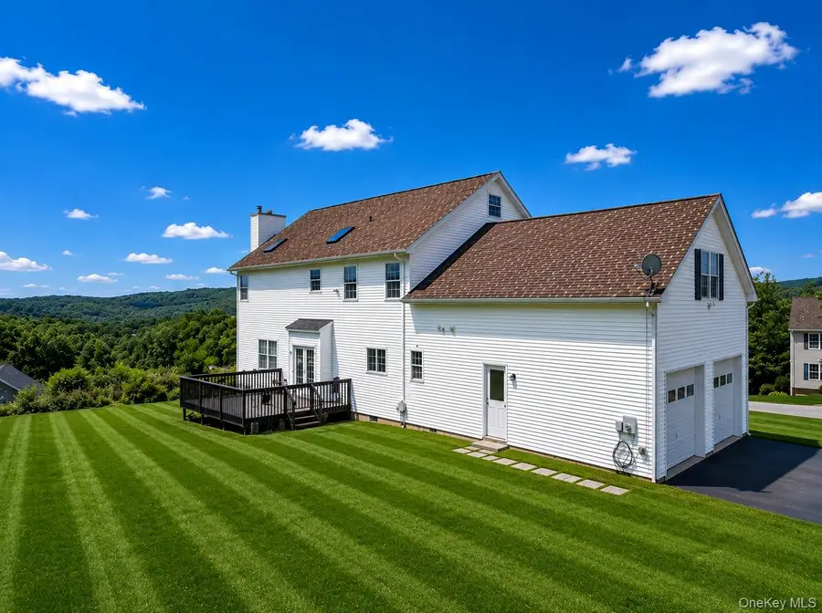8 Alloway Crescent, Highland Mills, NY 10930 - #3