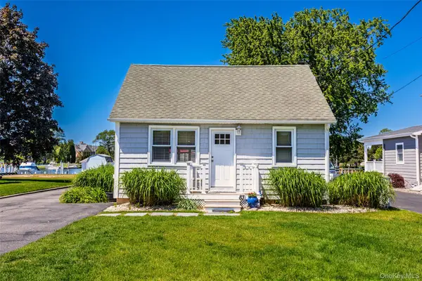 83 Beach Road, Aquebogue, NY 11901