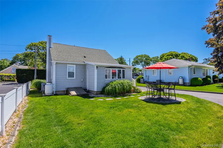 83 Beach Road, Aquebogue, NY 11901 - #3