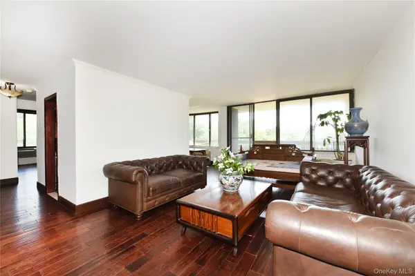 152-18 Union Turnpike #5O, Flushing, NY 11367