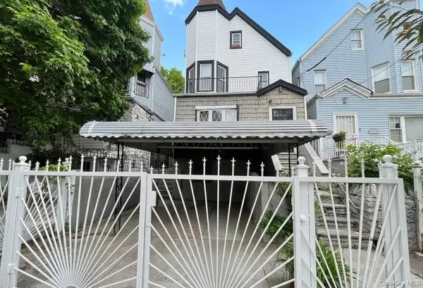 1542 Saint Lawrence Avenue, Bronx, NY 10460