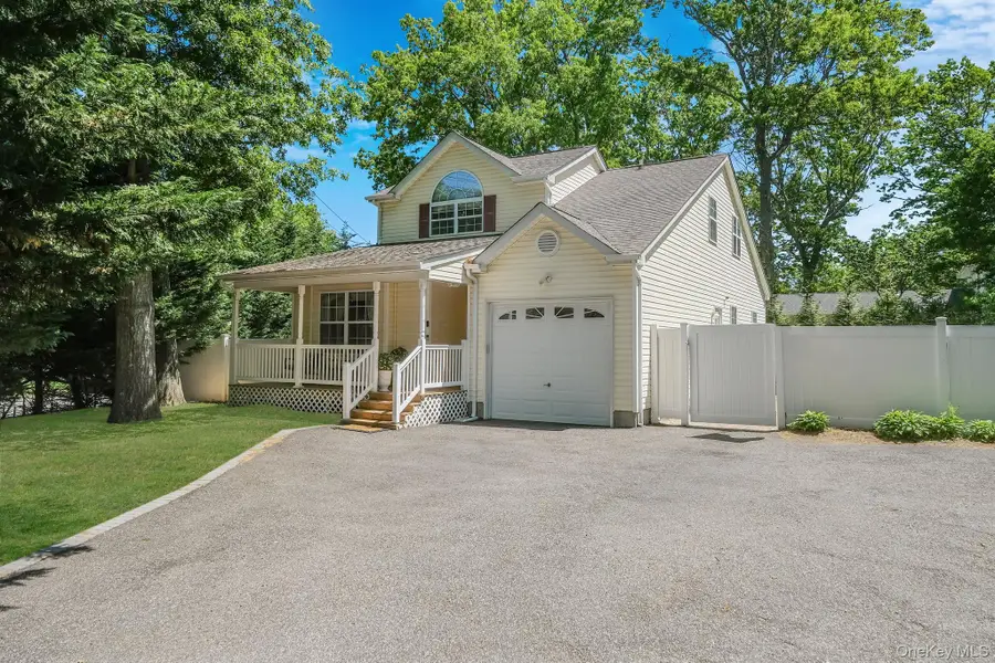 1 Queens Road, Miller Place, NY 11764 - #2