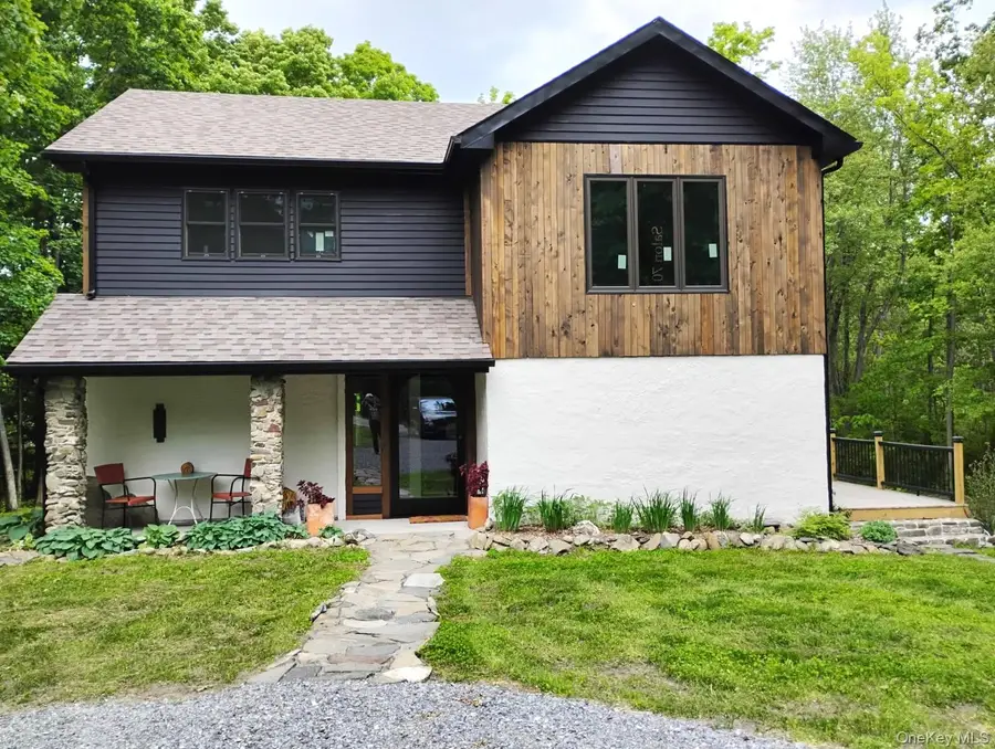 17 Gretna Hill Road, Pleasant Valley, NY 12569 - #2