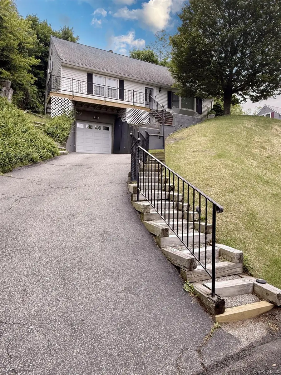 5 Meadowbrook Drive, Ossining, NY 10562 - #2
