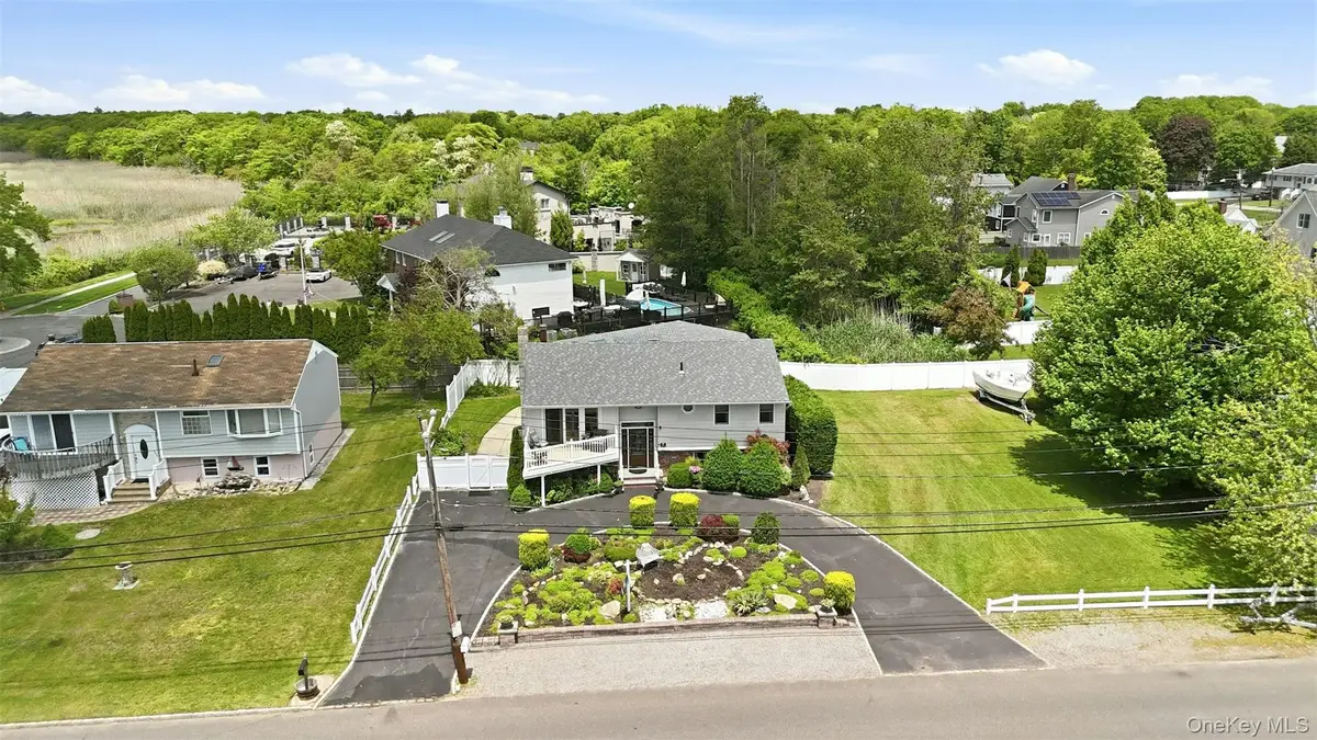 661 Shore Drive, Oakdale, NY 11769 - #1