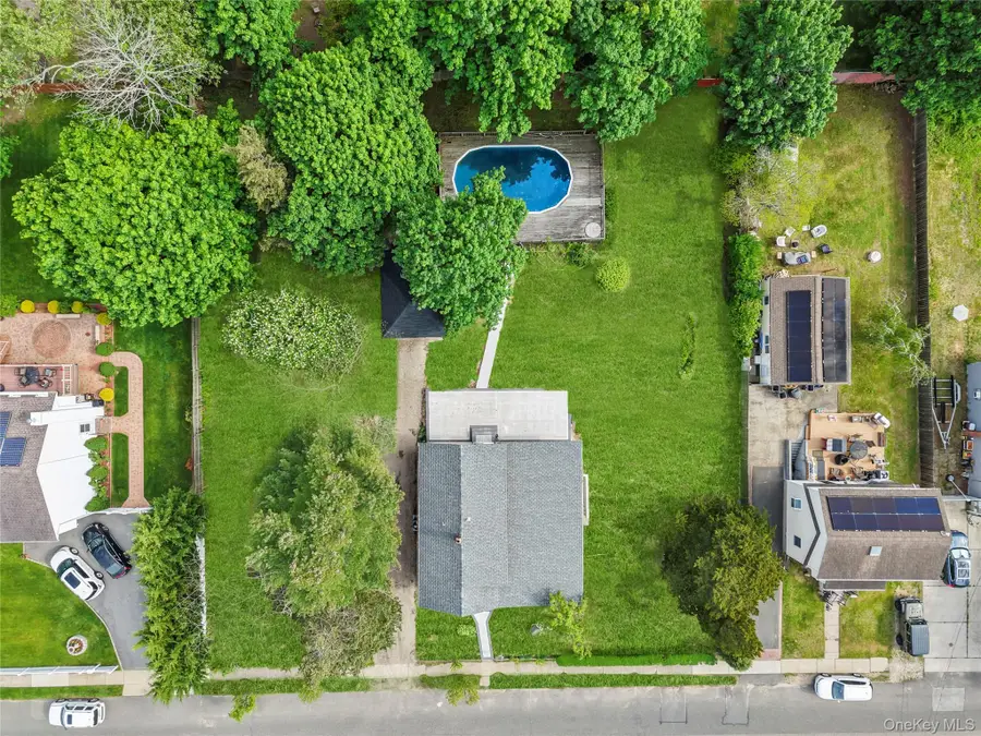 74 Lincoln Avenue, Islip Terrace, NY 11752 - #3