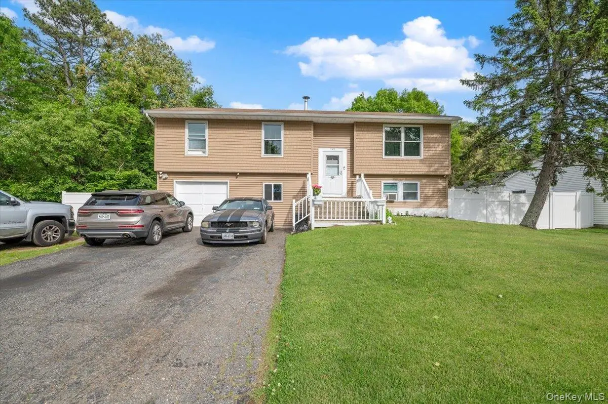 745 Greenbelt Parkway W, Holbrook, NY 11741 - #1