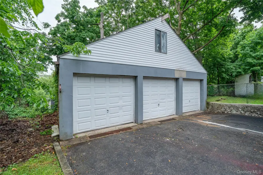 32 Ridgeview Avenue, White Plains, NY 10606 - #3