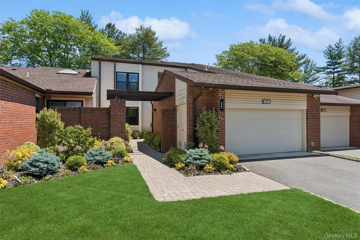 227 Ibis Court, Manhasset, NY 11030 - #1