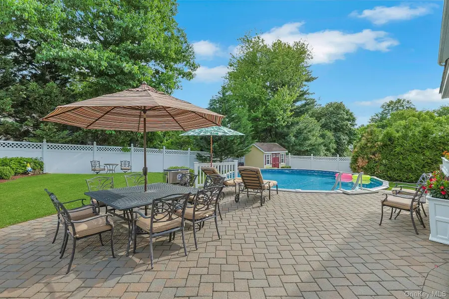 60 Pilgrim Court, Pearl River, NY 10965 - #3